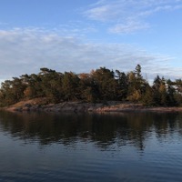 Île à la gare maritime de Svinö