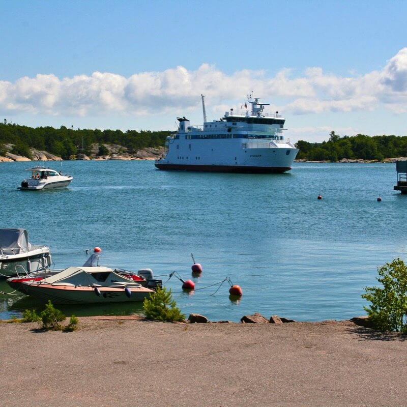 Ferry from Vuosnainen to Brändö in Åland